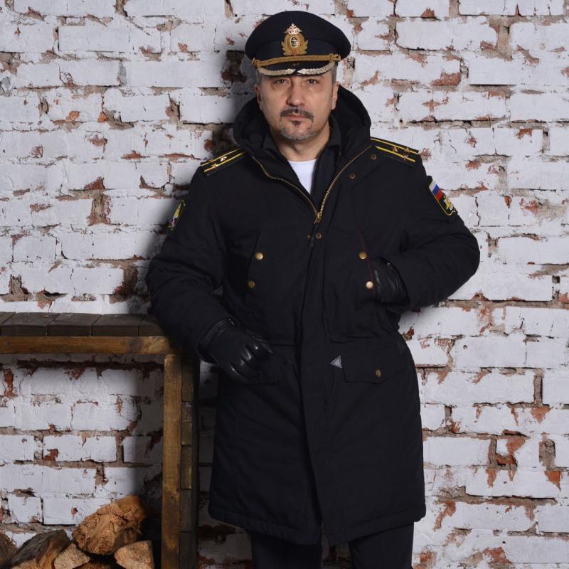 Книжные прилавки зимой ждут роман "Штурмовик" Владимира Ераносяна