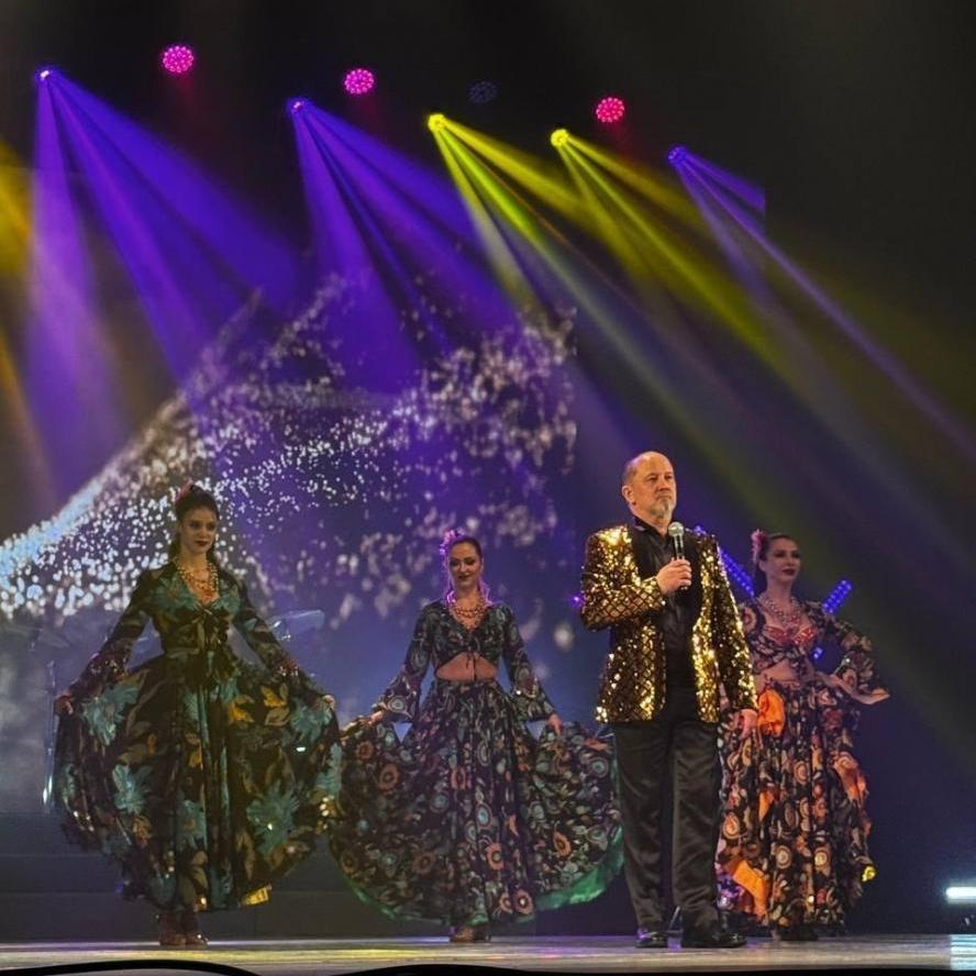 Виктор Трегубов и "ВРЕМЯ ЗОЛОТО": вечер, полный душевных песен Виктор Трегубов и "ВРЕМЯ ЗОЛОТО": вечер, полный душевных песен