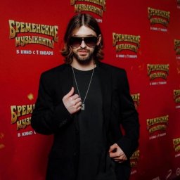 Попасть на приём к Александру Данилову мечтают сотни поклонниц идеального стиля